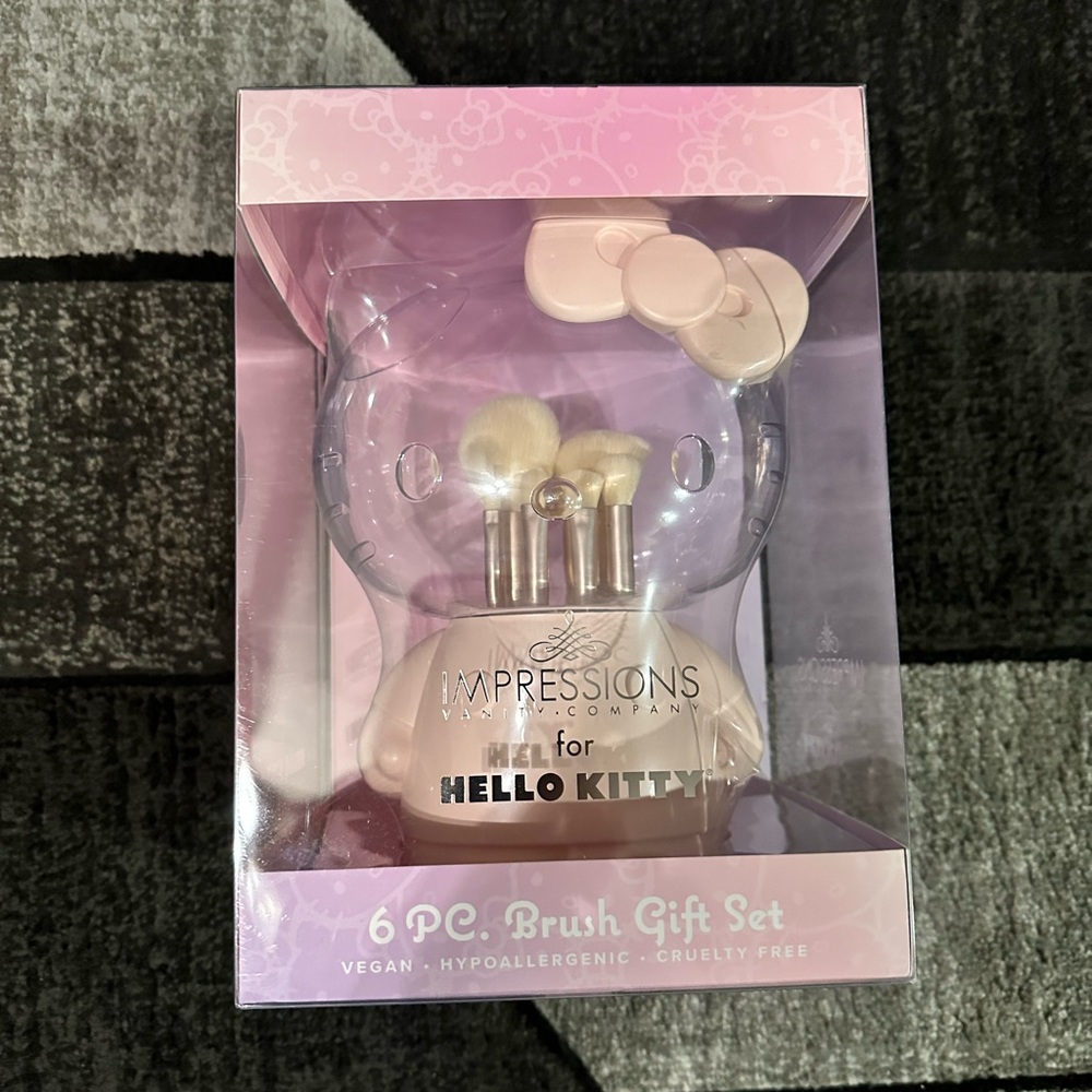 Impressions Hello Kitty Brush set
